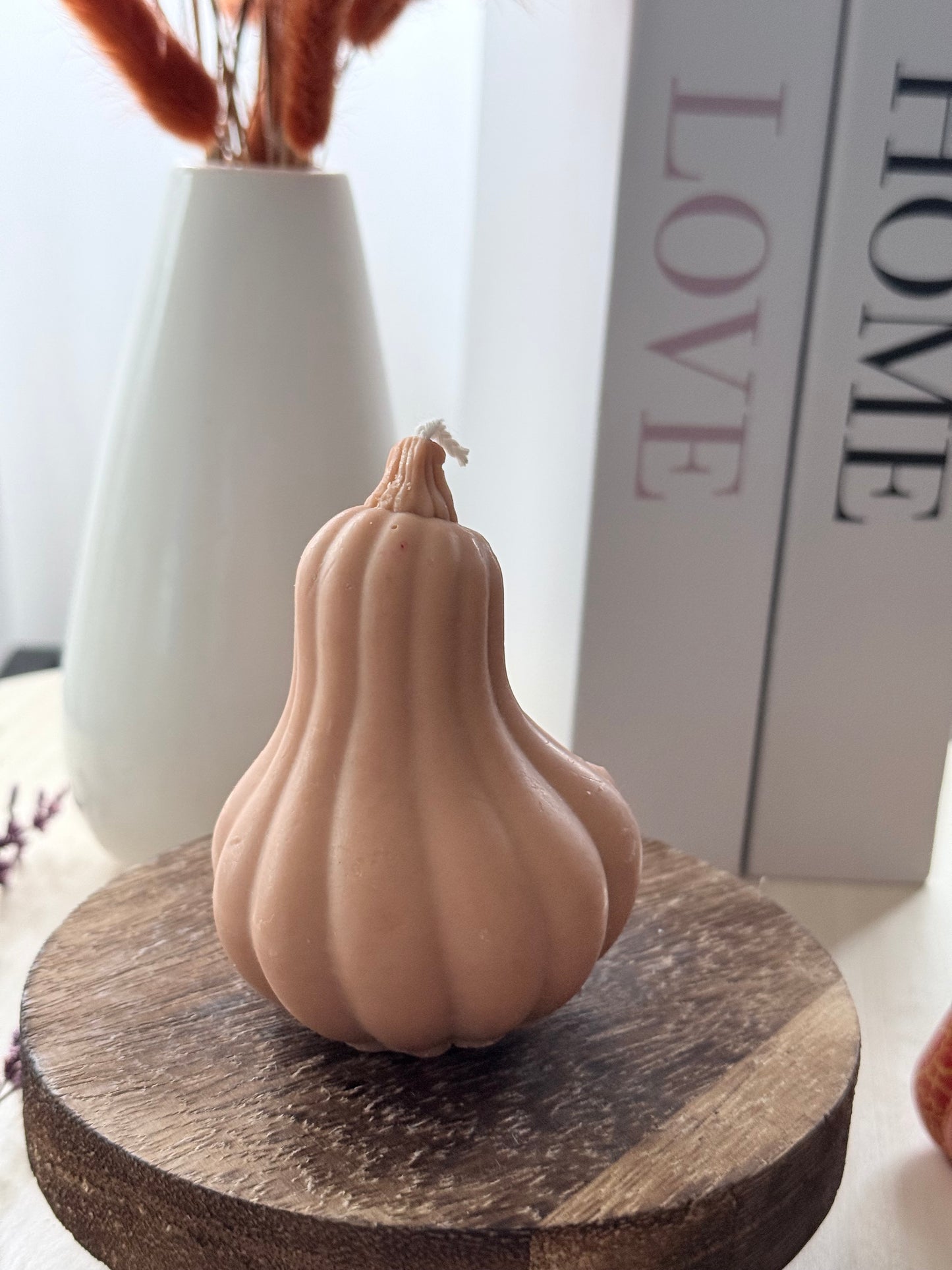 Vela en forma de calabaza decorativa