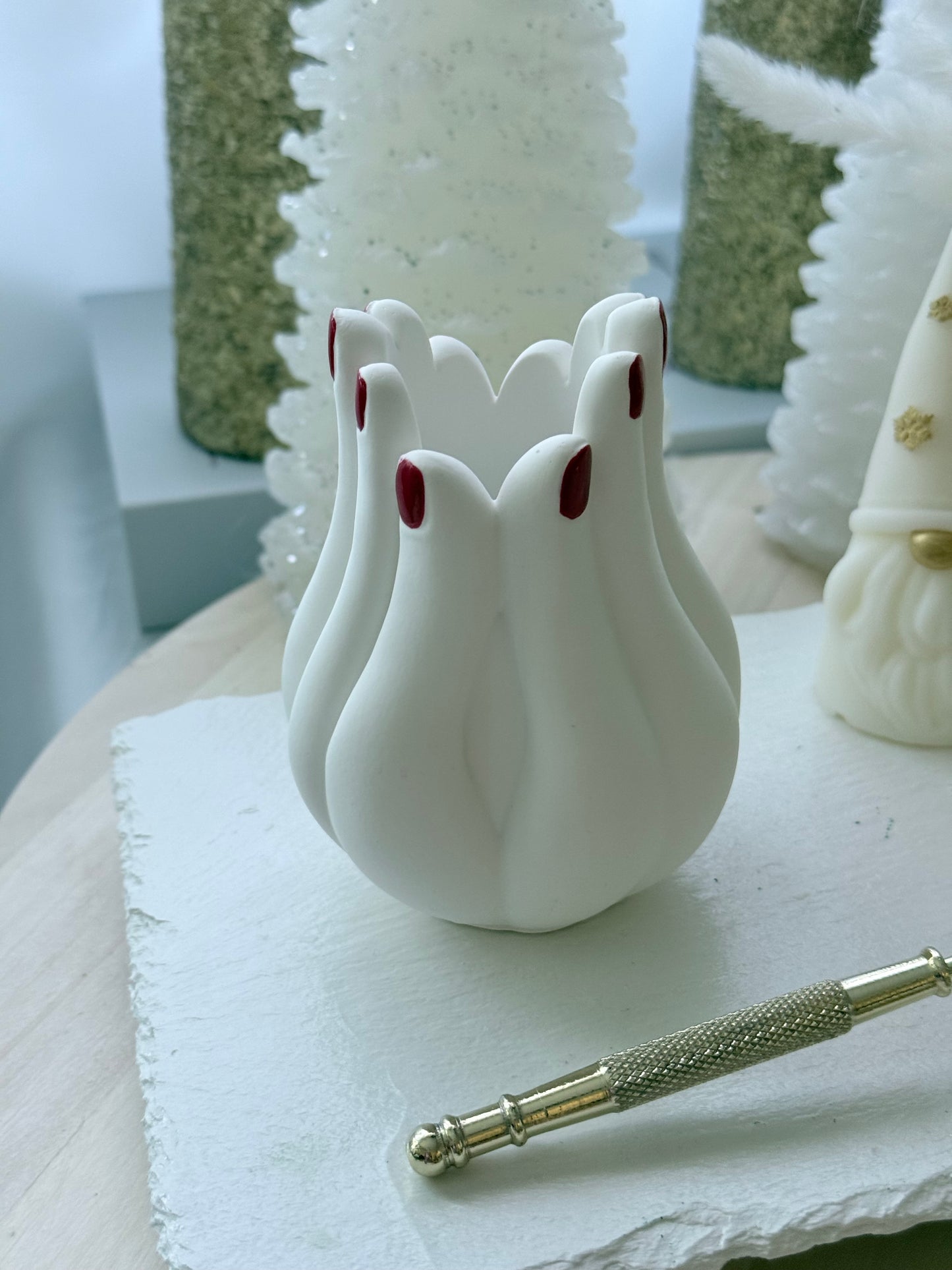 Florero Escultura “Manos que Acompañan”