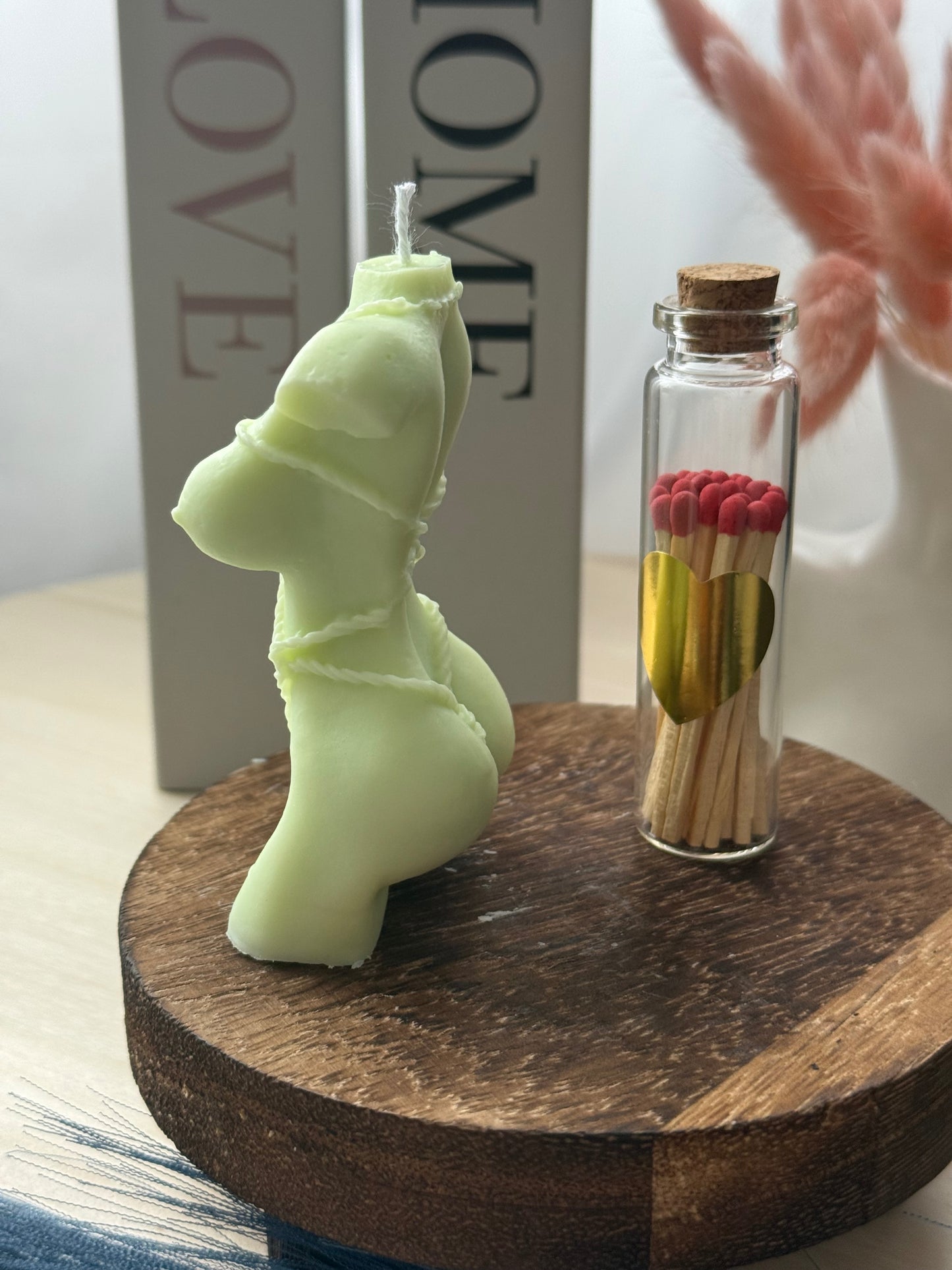 Vela mujer