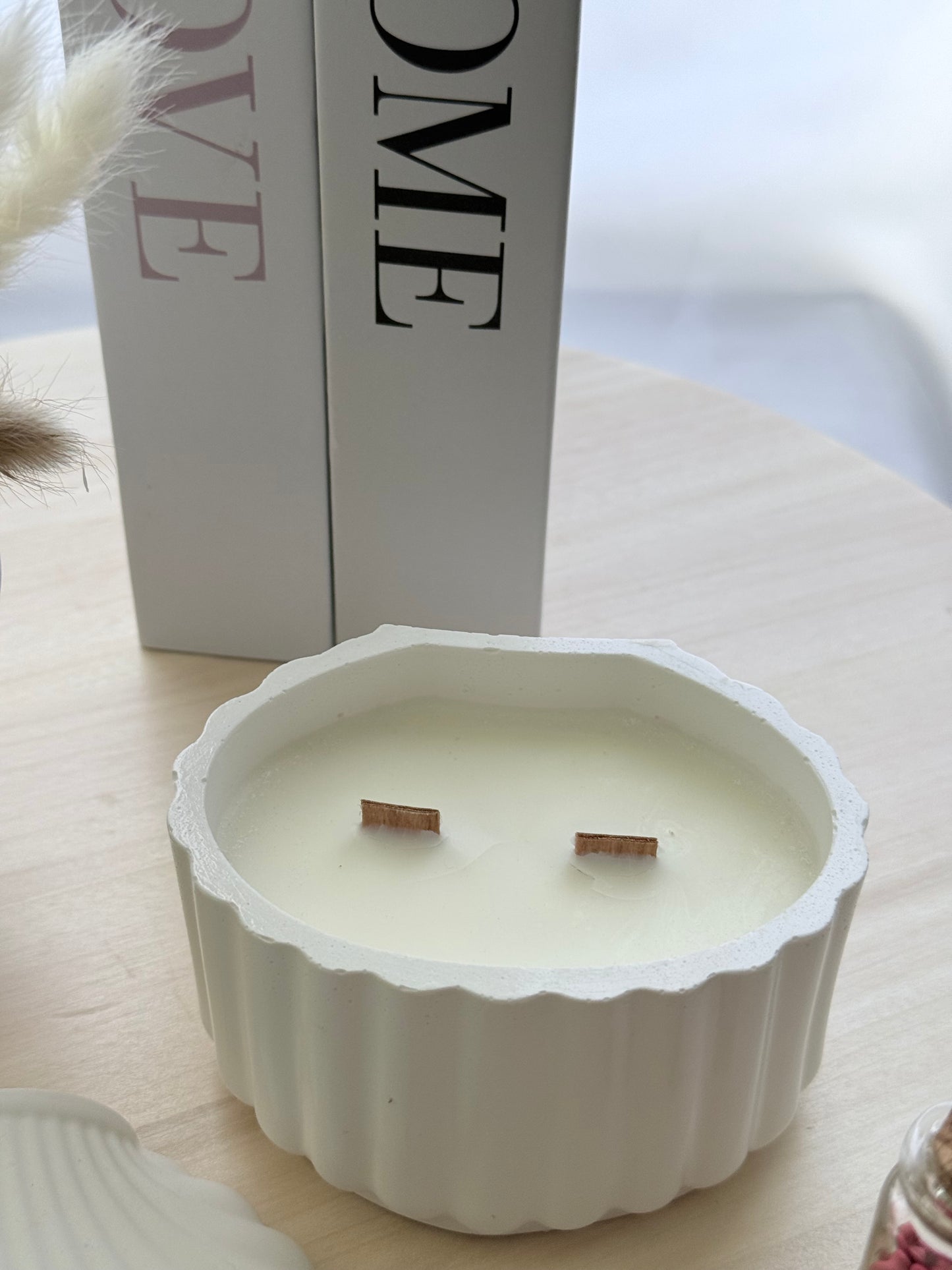 Vela artesanal de jazmín y sándalo