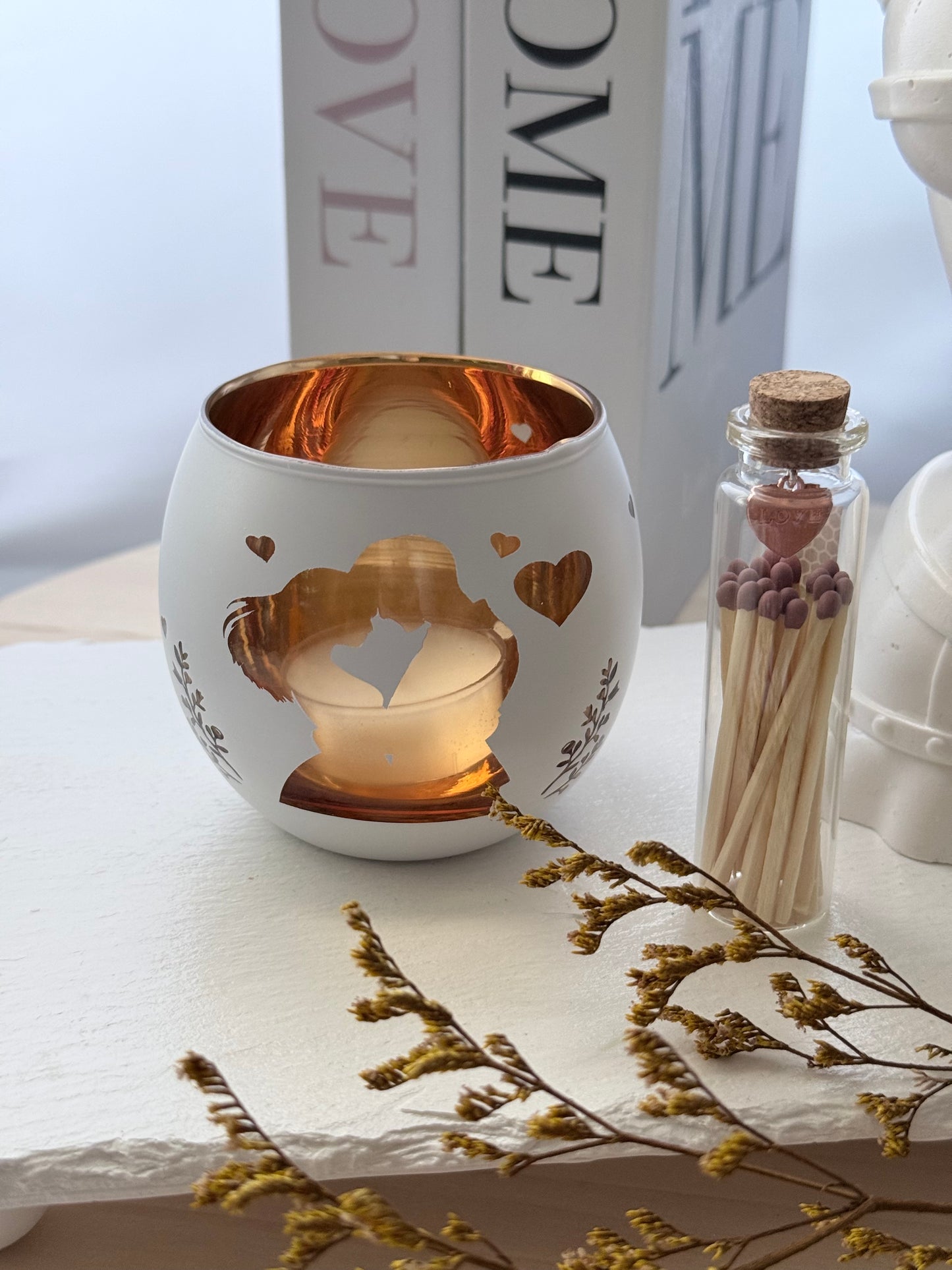 Porta Velas Decorativo con Diseño de Corazones