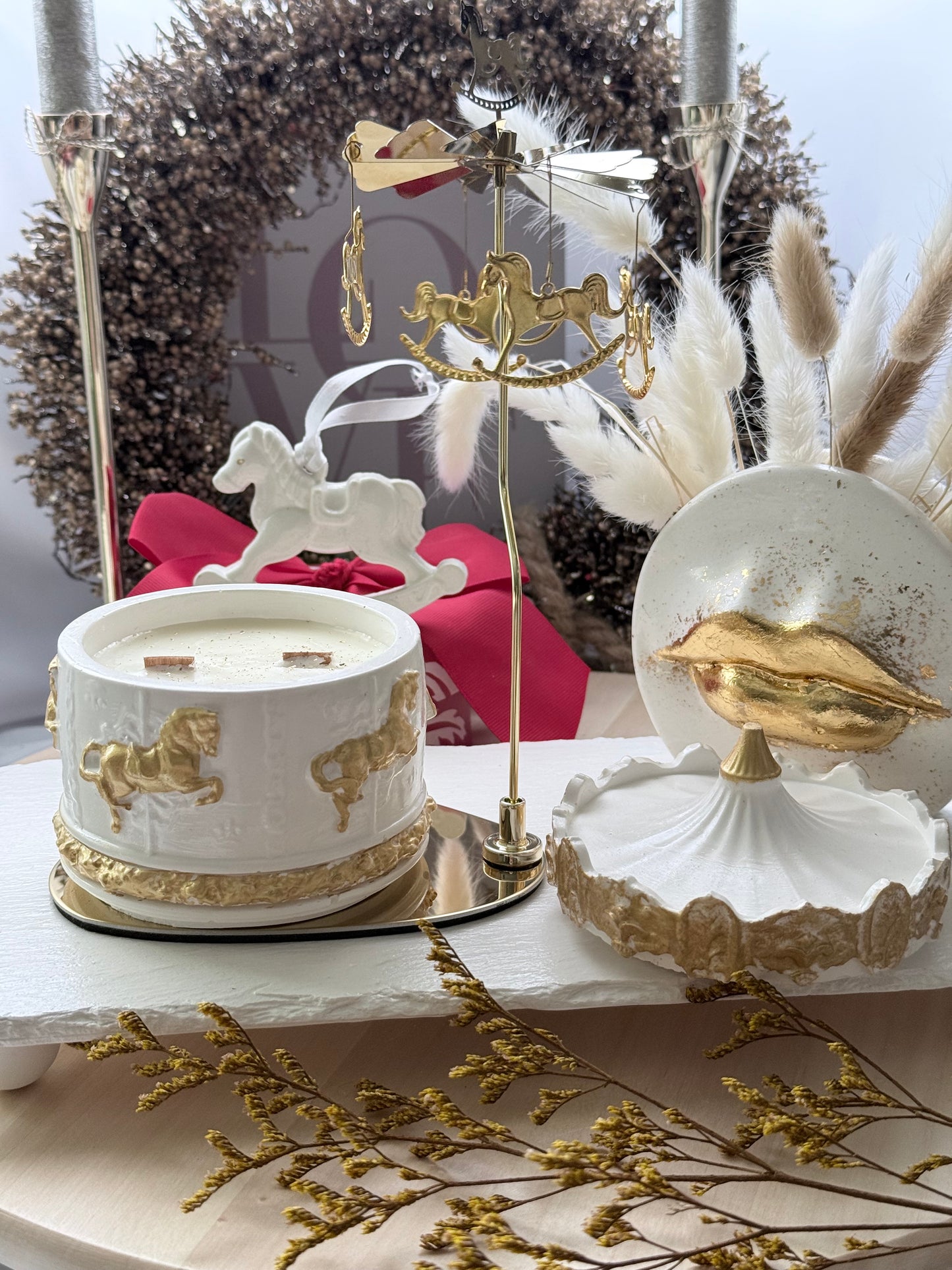 🎠 Vela Carrusel de Mazapán — Dulzura Artesanal y Elegancia Dorada