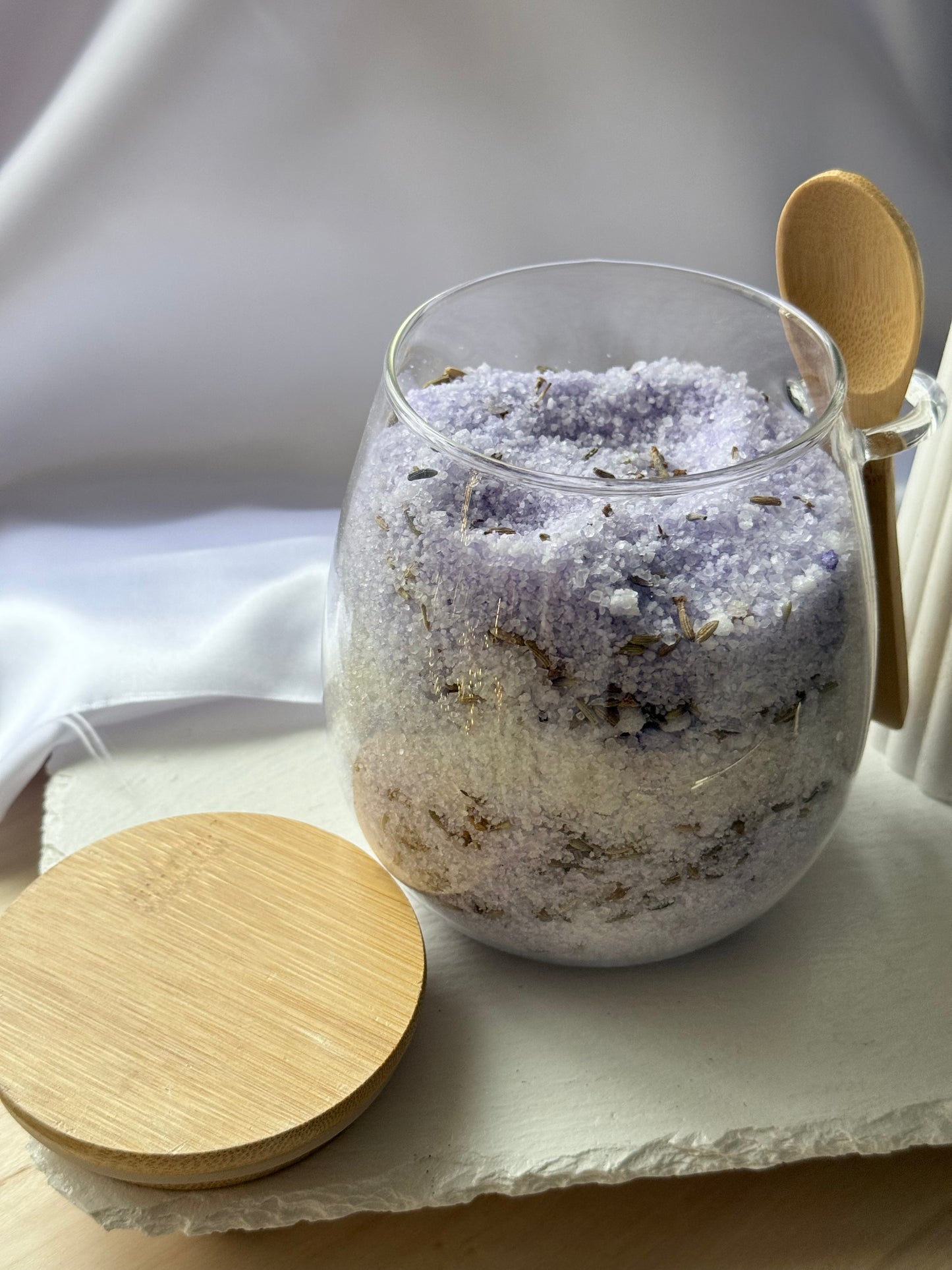Sales de baño relajantes de lavanda – Ritual de calma y bienestar
