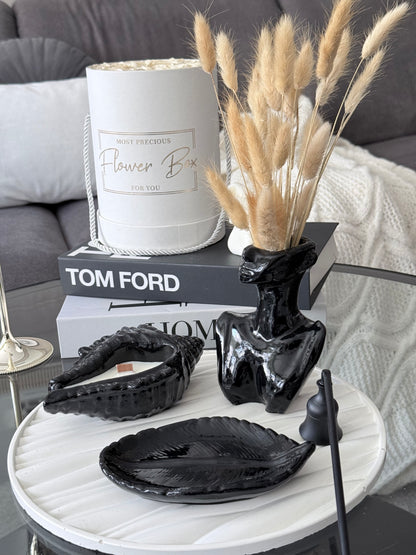 Set decorativo moderno con bandeja, jarrón escultura y portavelas