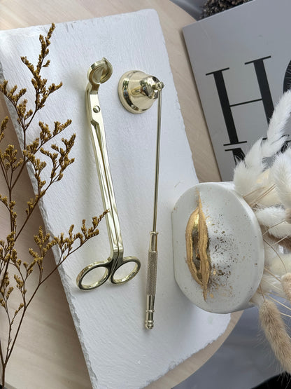 Set dorado de herramientas para el mantenimiento de velas
